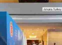 因为乌克兰国旗,代表的拳头,俄罗斯代表病院……